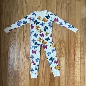 Hanna Andersson multicolored butterfly two piece pajamas, size 4.